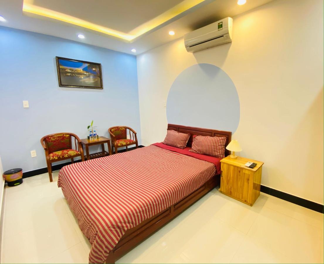 Little Boss Homestay Хойан Экстерьер фото