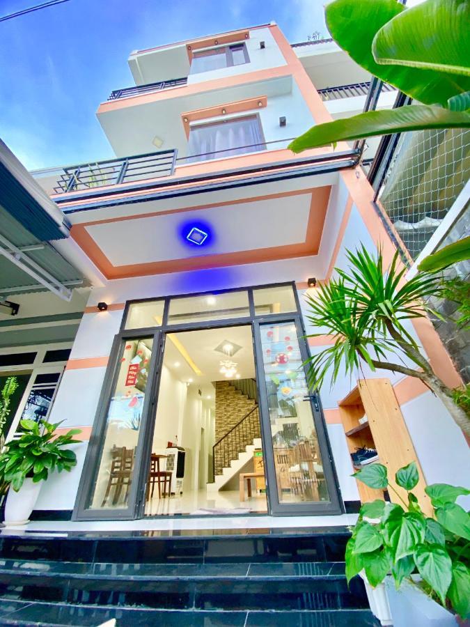 Little Boss Homestay Хойан Экстерьер фото