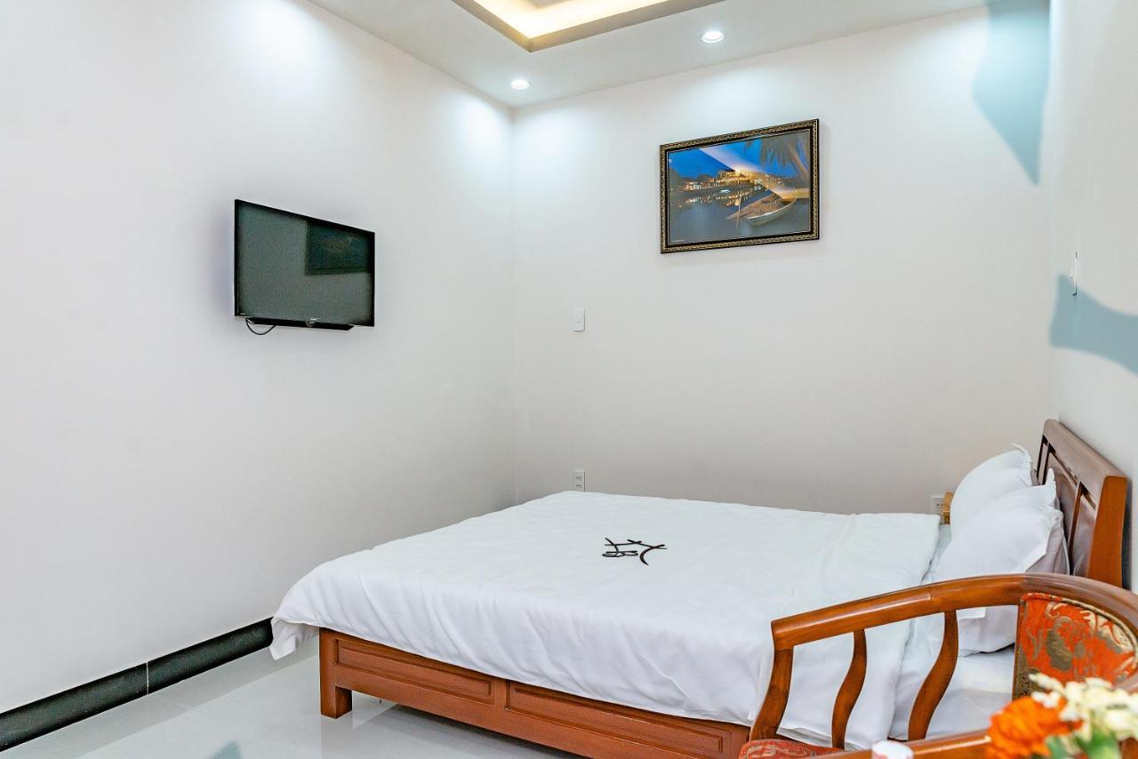 Little Boss Homestay Хойан Экстерьер фото