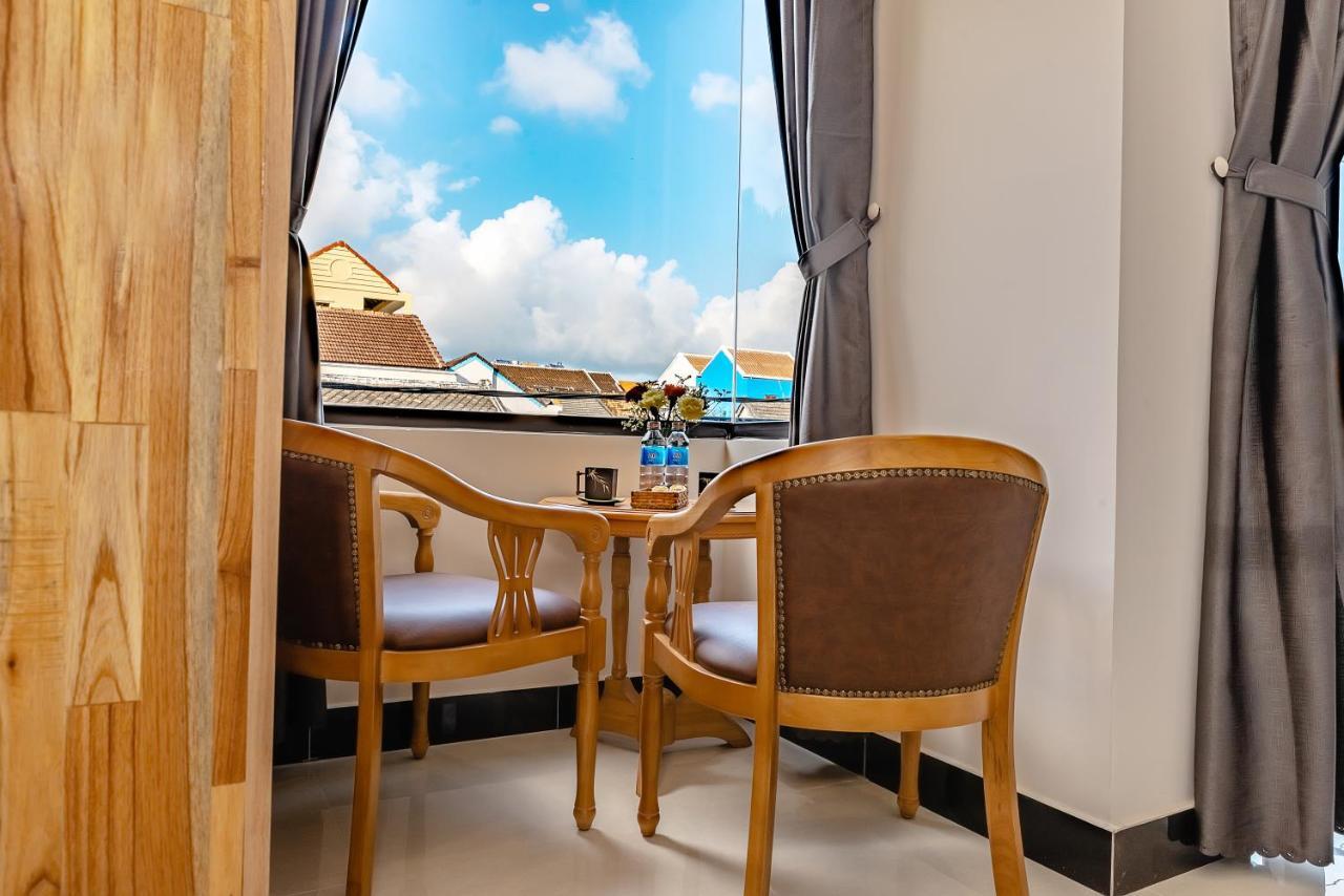 Little Boss Homestay Хойан Экстерьер фото