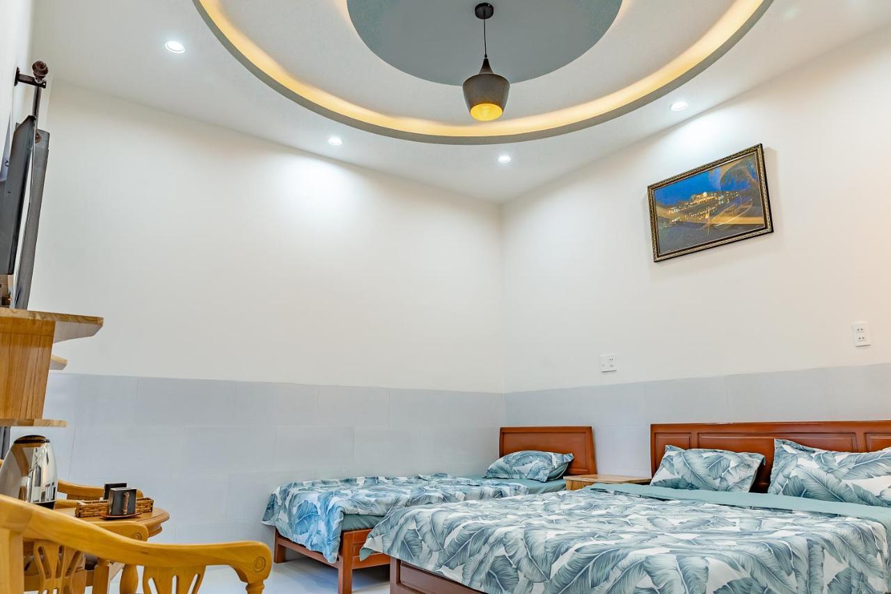 Little Boss Homestay Хойан Экстерьер фото