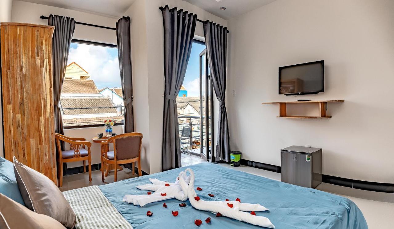 Little Boss Homestay Хойан Экстерьер фото
