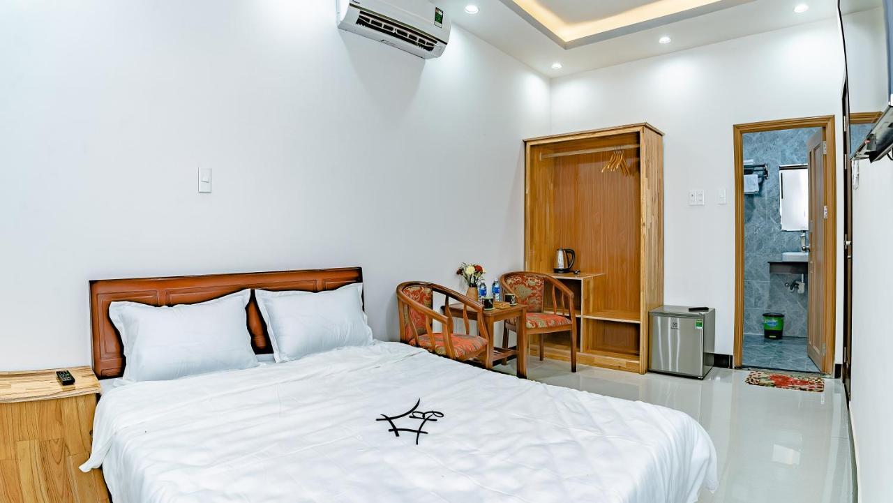 Little Boss Homestay Хойан Экстерьер фото